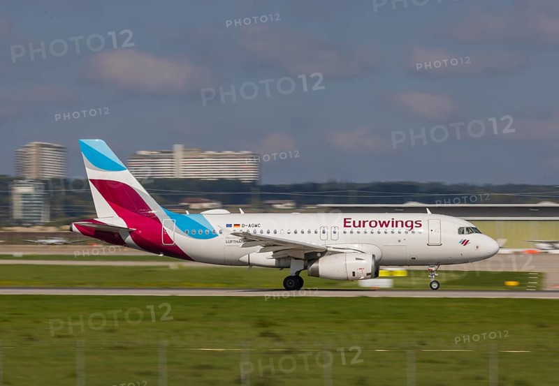 Aircraft at Stuttgart Airport. Aircraft registration number: D-AGWC, Eurowings, Airbus A319-100, Stuttgart, Baden-Württemberg, Germany