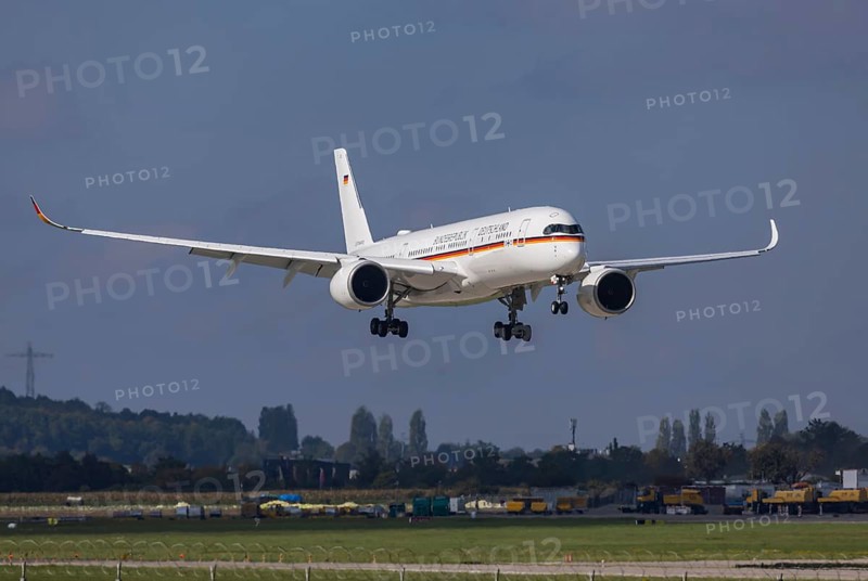 Government aircraft approaching Stuttgart Airport. Aircraft registration: 10-03, Luftwaffe, German Air Force, Airbus A350-900, Stuttgart, Baden-Württemberg, Germany