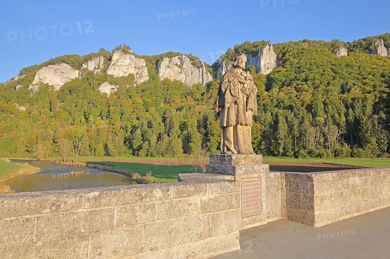 Saint Nepomuk statue and Danube with rock formations, landscape, rock cliffs, rocks, mountains, nature, forest, river landscape, sculpture, St John of Nepomuk, bridge saint, patron saint, castle rocks, Nepomuk Bridge, Hausen im Tal, Beuron, Upper Danube Valley, Swabian Alb, Baden-Württemberg, Germany