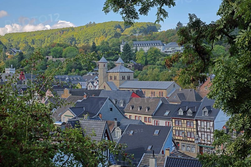 Townscape with Romanesque collegiate church of St. Chrysanthus and Daria, Bad Münstereifel, Ahrgebirge, Eifel, North Rhine-Westphalia, Germany