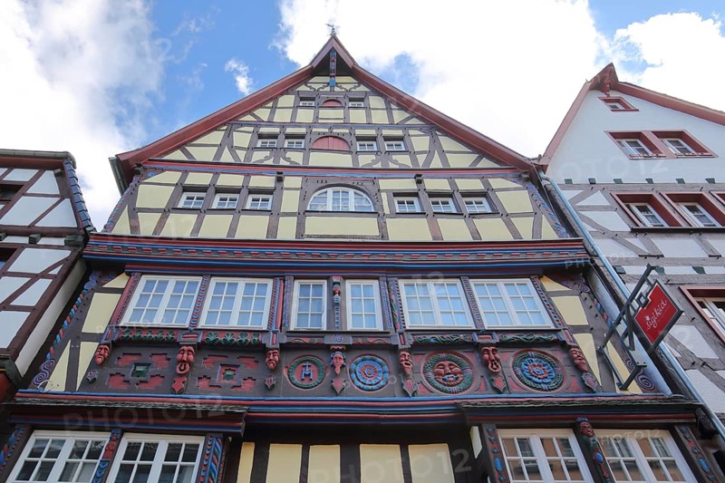 Historic Windeck House with decorations and wood carvings, view upwards, gable, Orchheimer Straße, Bad Münstereifel, Ahrgebirge, Eifel, North Rhine-Westphalia, Germany