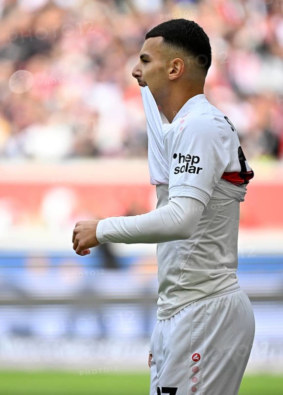 Badredine Bouanani VfB Stuttgart (27) Disappointment disappointed after missed goal opportunity Gesture Gesture bites into jersey, MHPArena, MHP Arena Stuttgart, Baden-Württemberg, Germany