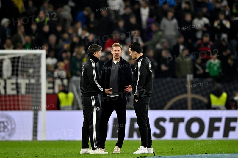 National coach Coach Coach Julian Nagelsmann GER in discussion with assistant coach Coach Benjamin Hübner GER Assistant coach Coach Benjamin Glück GER World Cup qualifier, international match, Germany vs. Luxembourg, PreZero Arena, Sinsheim, Baden-Württemberg, Germany