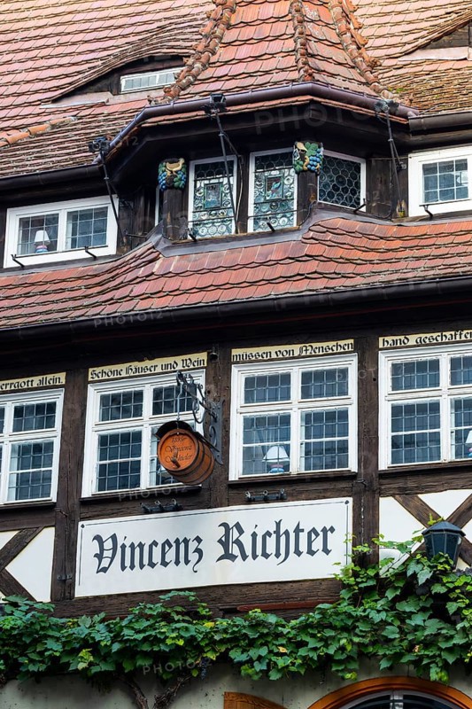 Vincenz Richter wine house, half-timbered house, historic windows, wine barrel, market square, old town, Meissen, Saxony, Germany