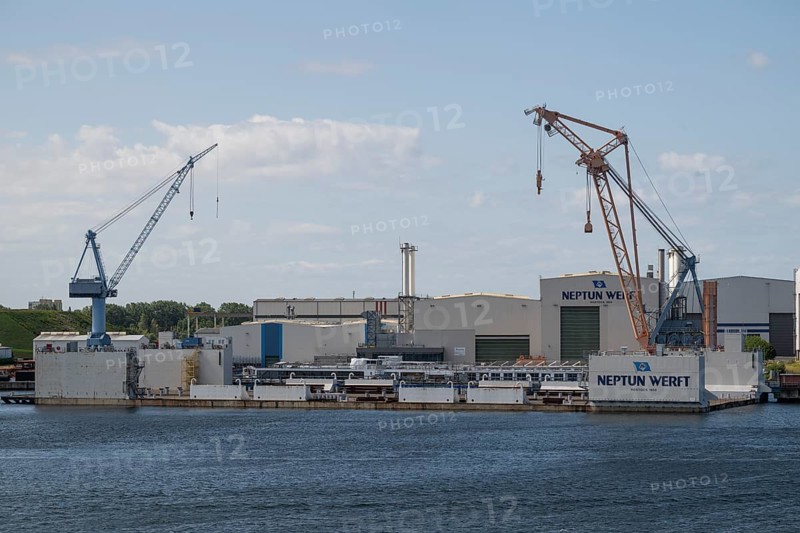 Neptun shipyard with large cranes and industrial buildings, harbour, Warnemünde, Rostock, Mecklenburg-Vorpommern, Germany