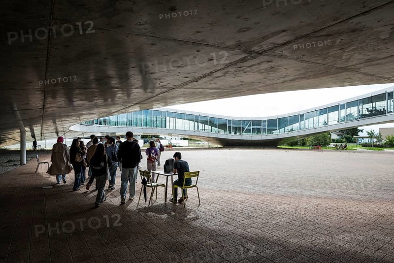 Rolex Learning Centre, SANAA architects, École polytechnique fédérale de Lausanne, EPFL, Lausanne, Switzerland