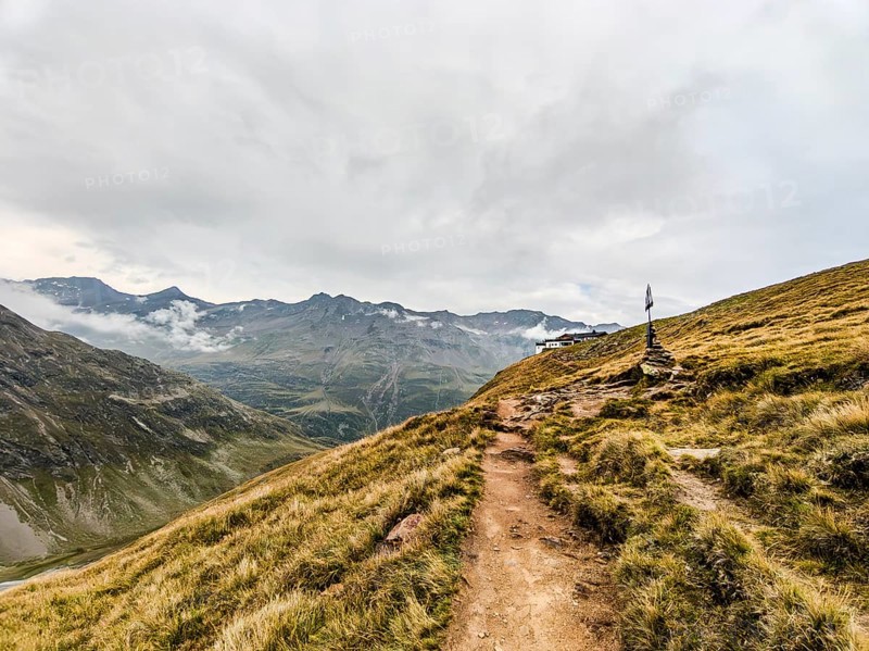Mountain hiking trail on the Hohe Mut in the Ötztal Alps above Gurgl, Sölden, Tyrol, Austria