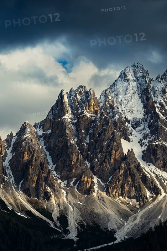 Close-up of mountain peaks of the Sesto Dolomites, San Candido, Val Pusteria, Dolomites, Sesto Dolomites, South Tyrol, Italy