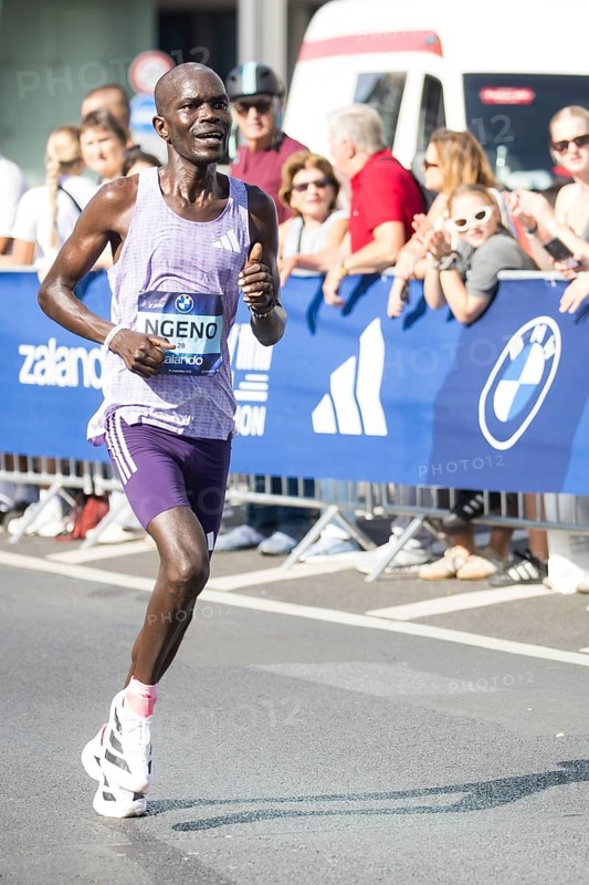 Robert Ngeno (KEN), retired shortly in front of the finish at KM39, here at KM38 in front of Potsdamer Platz at the 51st BMW Berlin Marathon 2025 on 21/09/2025