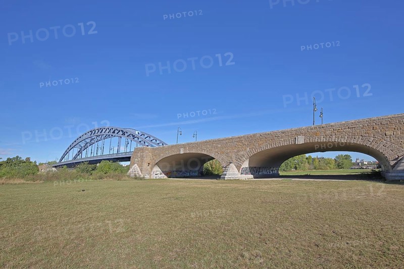Star bridge, stone arch bridge, steel construction, bridges, Rotehornpark, park, municipal park, Rotehorn, Magdeburg, Saxony-Anhalt, Germany