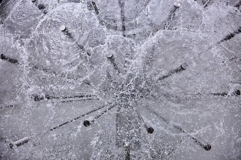 Dandelion fountain, stainless steel fountain, frozen movement, water, Königstraße, Stuttgart, state capital, city district of Stuttgart, Baden-Württemberg, Germany