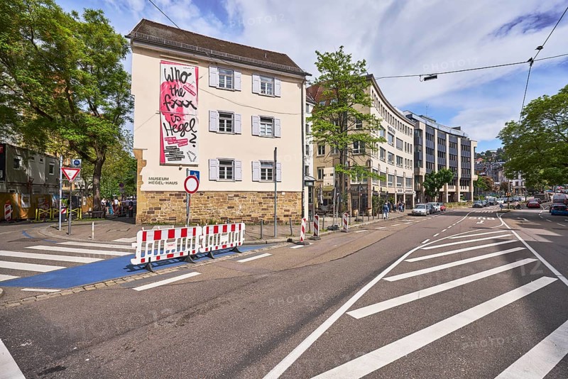 Museum Hegel-Haus, historical building, pedestrian crossing, zebra crossing, general architecture, restricted area, vehicles, trees, cloudy, diffuse light, slightly sunny, intersection Eberhardstraße with Torstraße, Stuttgart, state capital, urban district Stuttgart, Baden-Württemberg, Germany