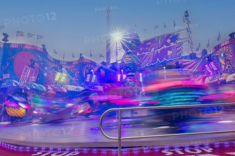 Oktoberfest attraction Break Dance in motion, Festwiese, Theresienwiese, Oktoberfest, Munich, Upper Bavaria, Bavaria, Germany