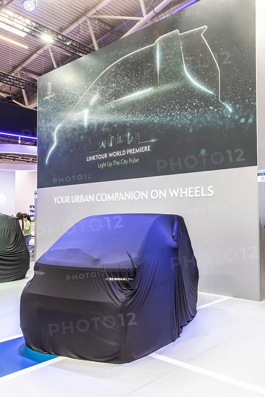 Still veiled: World premiere of Linktour. The Chinese manufacturer presents a city runabout for urban mobility. IAA MOBILITY in Munich. The motor show presents itself as a holistic mobility trade fair. Cars continue to take centre stage, however, and Chinese manufacturers are gaining ground. Munich, Bavaria, Germany