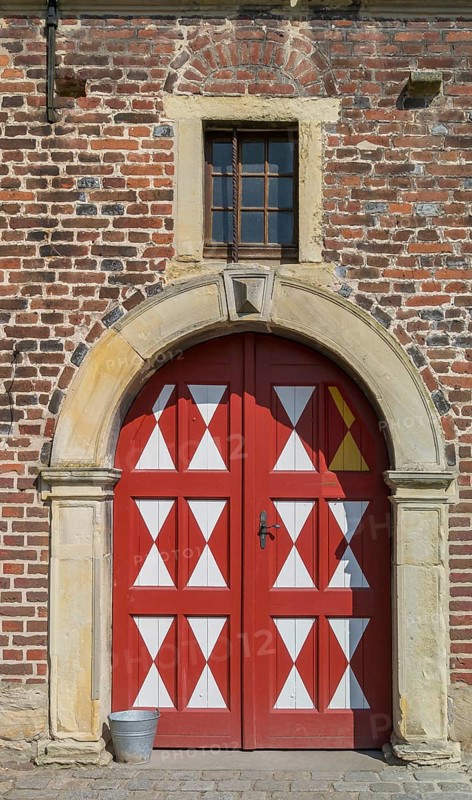 Historic moated castle, Renaissance Raesfeld Castle, façade with a Tor tor, Freiheit Raesfeld, Münsterland