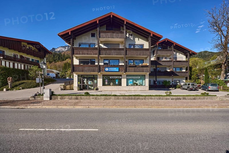 Tourist information, house, building, car park, tree, hill, coniferous forest, blue sky, federal road 20, main road, Bischofswiesen, district Berchtesgadener Land, Bavaria, Germany