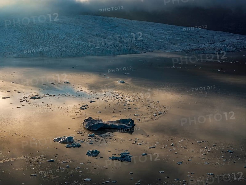 Icebergs, ice floes, glacial lake, glacier, summer, evening mood, aerial view, Fjallsjökull, Vatnajökull National Park, Iceland