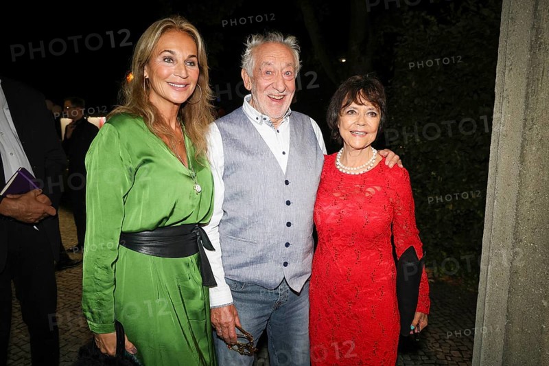 Caroline Beil, Dieter Hallervorden and Simone Rethel at the premiere of the play 'Der eingebildet Kranke' and Dieter Hallervorden's 90th birthday at the palace gardens Theatre. Berlin, 05.09.2025