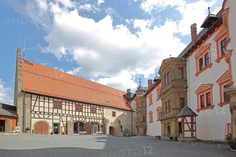 Inner courtyard with Renaissance building, castle, castle, Veste Heldburg, Heldburg, Thuringia, Germany