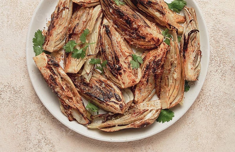 Baked, oven-baked fennel, with spices, in olive oil, homemade, no people