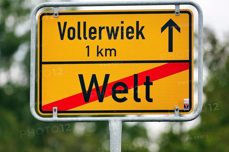 Town sign, traffic sign at the end of the village, end of the village world, inscription, village on the Eiderstedt peninsula, North Frisia, Germany