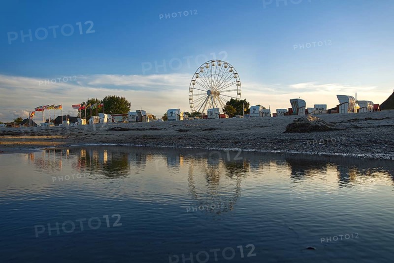 Ferris wheel and beach chairs on the beach at Dahme, Bay of Lübeck, Baltic Sea, Schleswig-Holstein