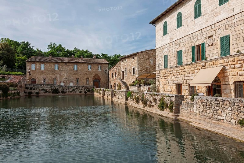 Bagno Vignoni, thermal water basin, Val d'Orcia, Orcia Valley, UNESCO World Heritage Site, Province of Siena, Tuscany, Italy