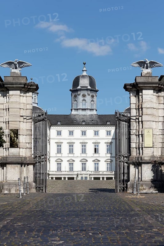 Entrance Schloss Bensberg, Althoff Grandhotel Schloss Bensberg, Bergisch Gladbach, Bergisches Land, North Rhine-Westphalia, Germany