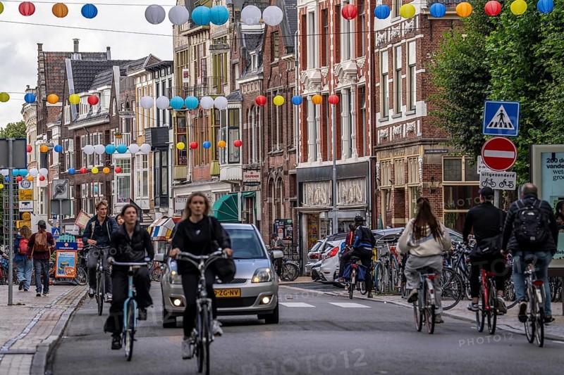 Houses on the Oude Ebbingestraat, historic centre of Groningen, bicycle traffic, Netherlands