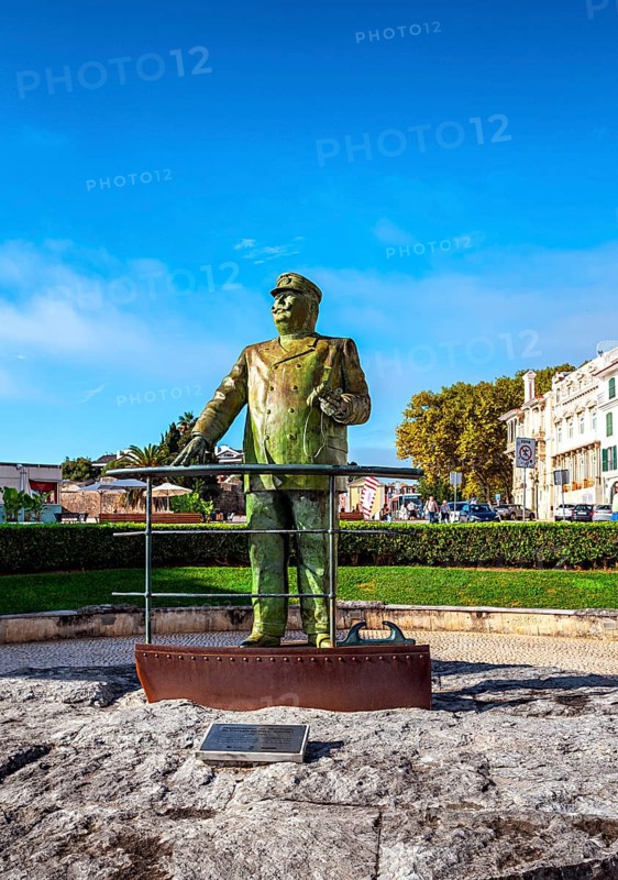 Bronze statue by the sea, tribute from the municipality of Cascais to King D. Carlos I, Cascai, Portugal