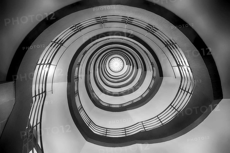 Interior view, staircase, round, Sprinkenhof office building, black and white, Free and Hanseatic City of Hamburg, Germany