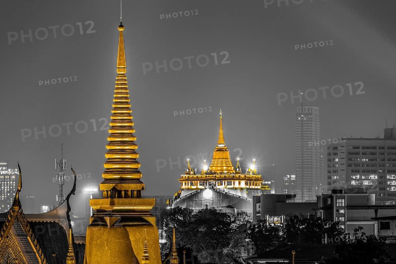 The chedi from Wat Tri Thotsathep Worawihan, behind it the Golden Mount, Bangkok, Thailand
