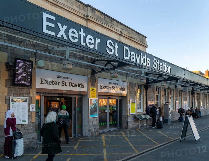 Sign and entrance to Exeter St Davids railway train station, Exeter, Devon, England, UK