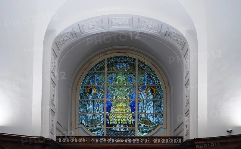 Interior photo, stained glass window, tympanum window above the main entrance, main evangelical church of St. Michaelis, Michel for short, Free and Hanseatic City of Hamburg, Germany