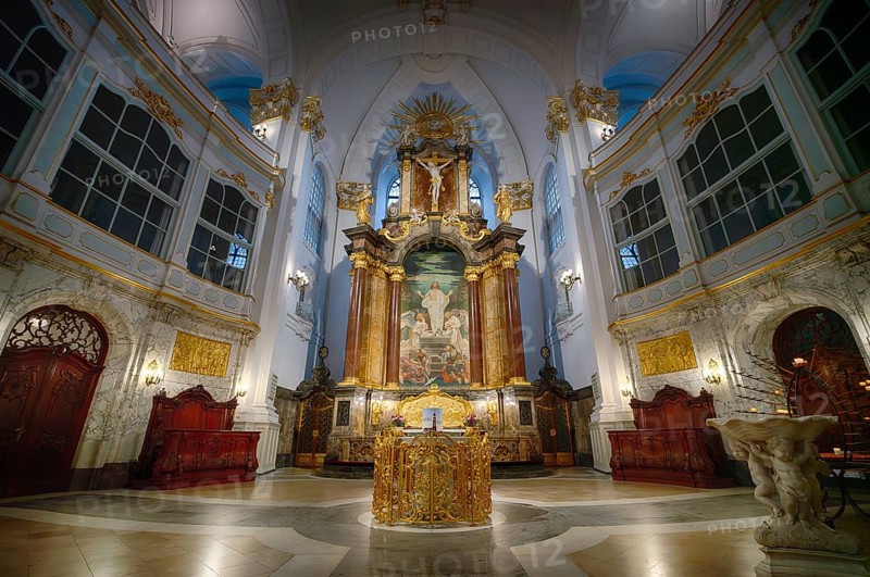 Interior view, celebration altar, choir, altar, main evangelical church of St. Michaelis, Michel for short, Free and Hanseatic City of Hamburg, Germany
