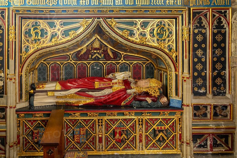 Memorial tomb effigy Bishop Hugh Oldham died 1519, Exeter cathedral church, Exeter, Devon, England, UK