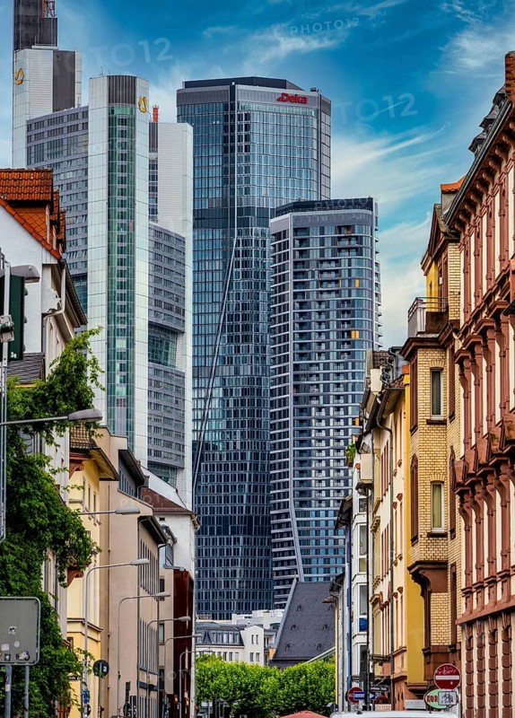 Old town with view of the Deka skyscraper, Frankfurt am Main, Hesse, Germany