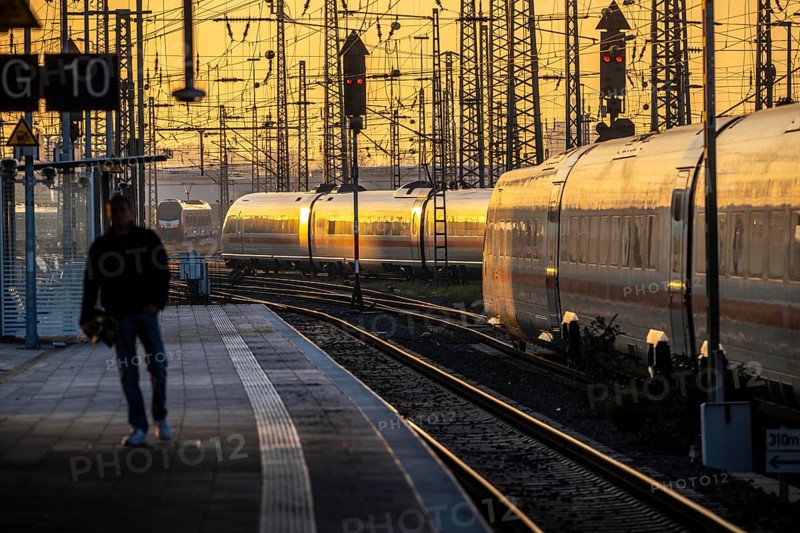 Dortmund Central Station, ICE train on the platform, North Rhine-Westphalia, Germany