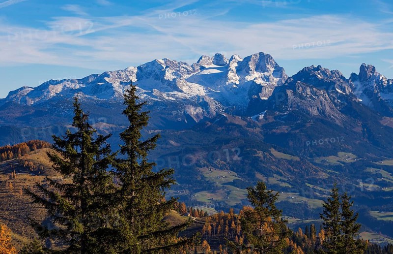 View from the Trattberg Alm to the Dachstein massif, autumn, Osterhorn Group, Salzkammergut, Province of Salzburg, Austria