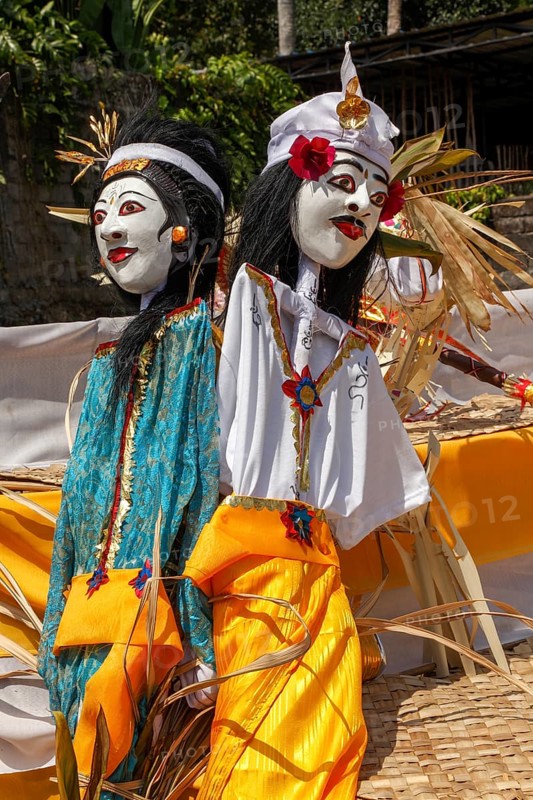 Dolls, replace the deceased in a gift, cremation ceremony, Ubud, Bali, Indonesia