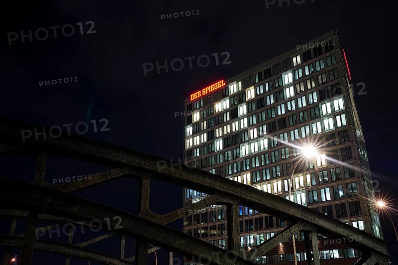 Night view, publishing house Der Spiegel, lettering, mirror building, Hafencity, Free and Hanseatic City of Hamburg, Germany