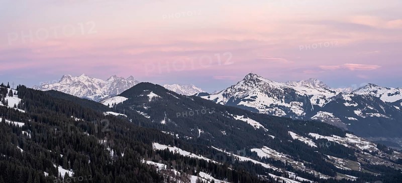 View of Brixental in winter, with peaks of the Kitzbühler Horn and Loferer Steinberge in the back, Hochbrixen, Brixen im Thale, Tyrol, Austria