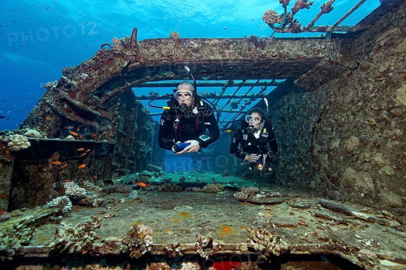 Diver and diver explore wreck, shipwreck, Salem Express, Port Safaga, ferry, Red Sea, Egypt
