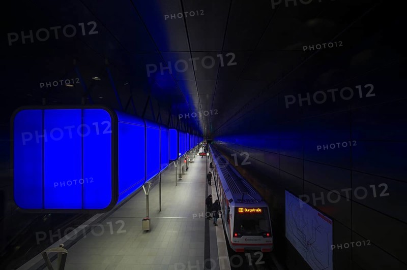 HafenCity University subway station, illuminated in color, blue, underground train, movement effect, U4, travelers, platform, stop, train station, subway, public transport, HVV, Hamburger Verkehrsverbund, Hochbahn, public transport, Free and Hanseatic City of Hamburg, Germany