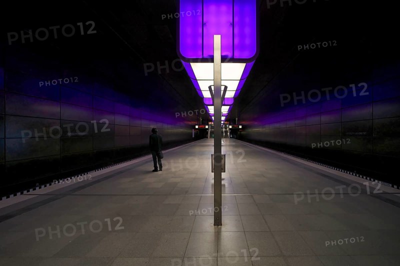 HafenCity University subway station, illuminated in color, purple, traveler, platform, stop, train station, subway, public transport, HVV, Hamburger Verkehrsverbund, Hochbahn, public transport, Free and Hanseatic City of Hamburg, Germany