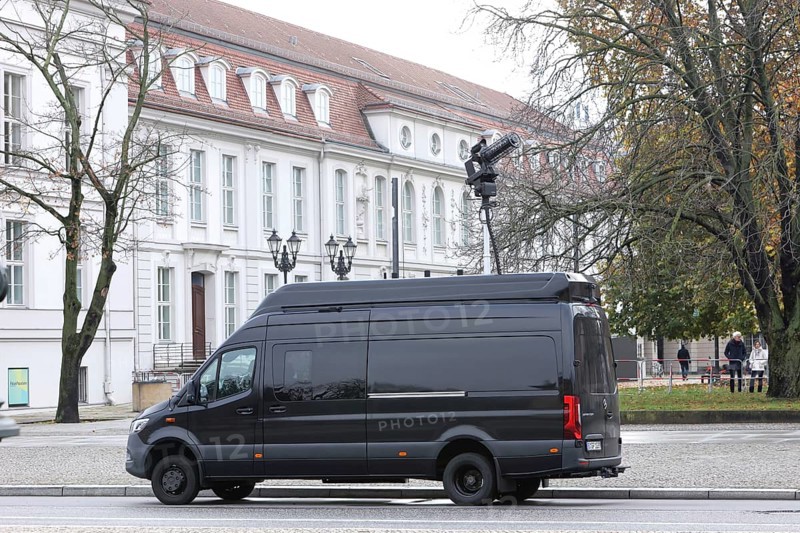 Drone defense vehicle in front of the new guard - Memorial Day Wreath laying for victims of war and tyranny, Neue Wache, Berlin, 16.11.25