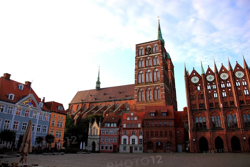 St. Nicholas Church and Town Hall in the Old Town, Stralsund, Hanseatic City of Stralsund, Vorpommern-Rügen District, Mecklenburg-Western Pomerania, Germany
