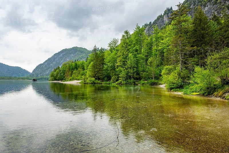 Fishing hut in lake Almsee, Grünau, Almtal, Salzkammergut, Upper Austria, Austria
