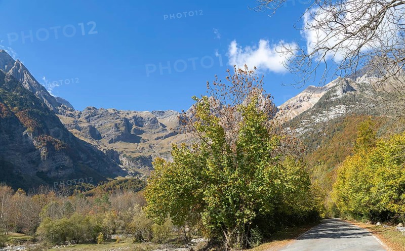 Pyrenees mountains peaks, Ordesa y Monte Perdido, National Park, Bielsa, Huesca province, Aragon, Spain