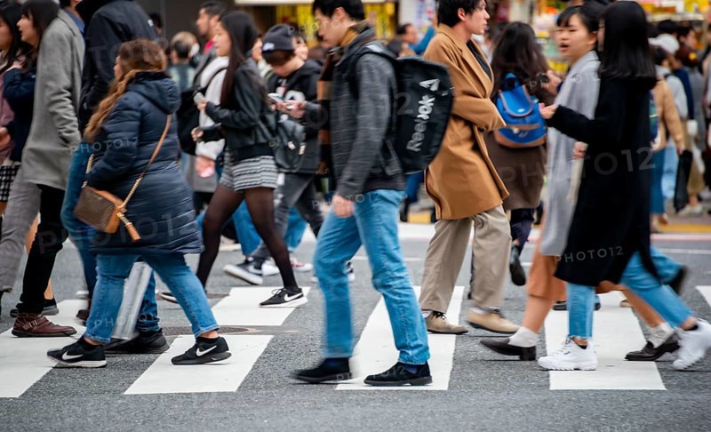 Pedestrian, crowd, lots of people crossing crosswalks, close-up, Shibuya Crossing, Shibuya, Udagawacho, Tokyo, Japan